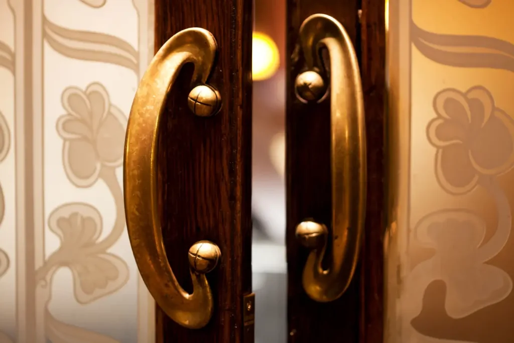 Welcome to El Cercle Restaurant